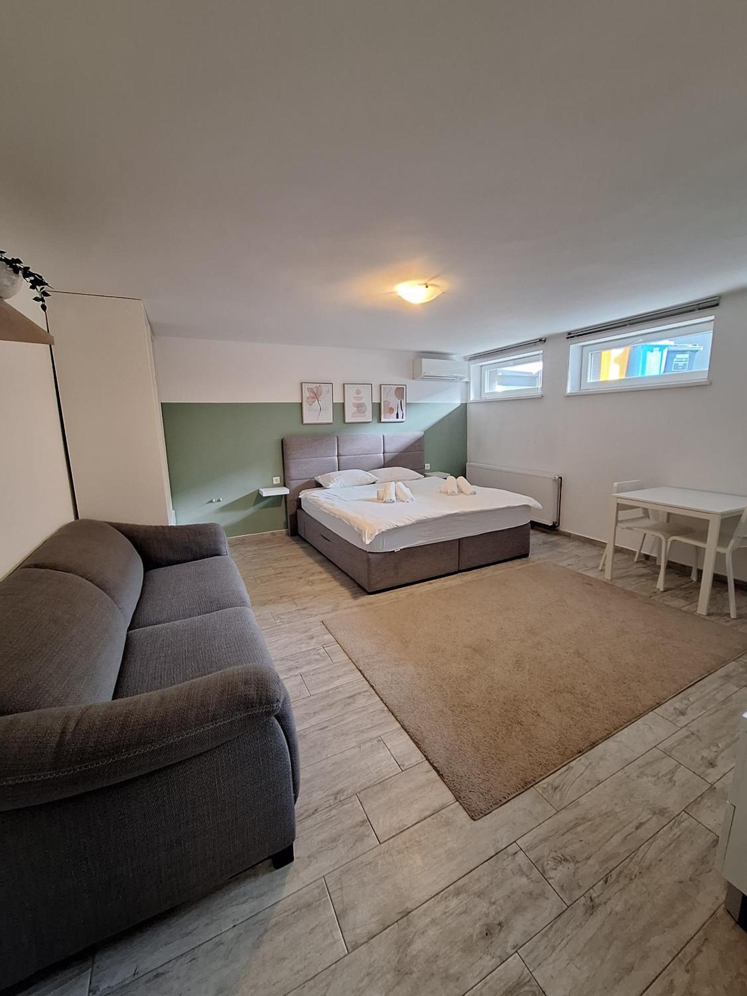 Comfort Rooms Remiza - Free Private Parking - Self Check-In Загреб Экстерьер фото